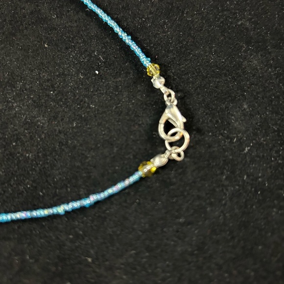 Vintage handmade beaded parrot necklace . Colors blue , green - Picture 4 of 4